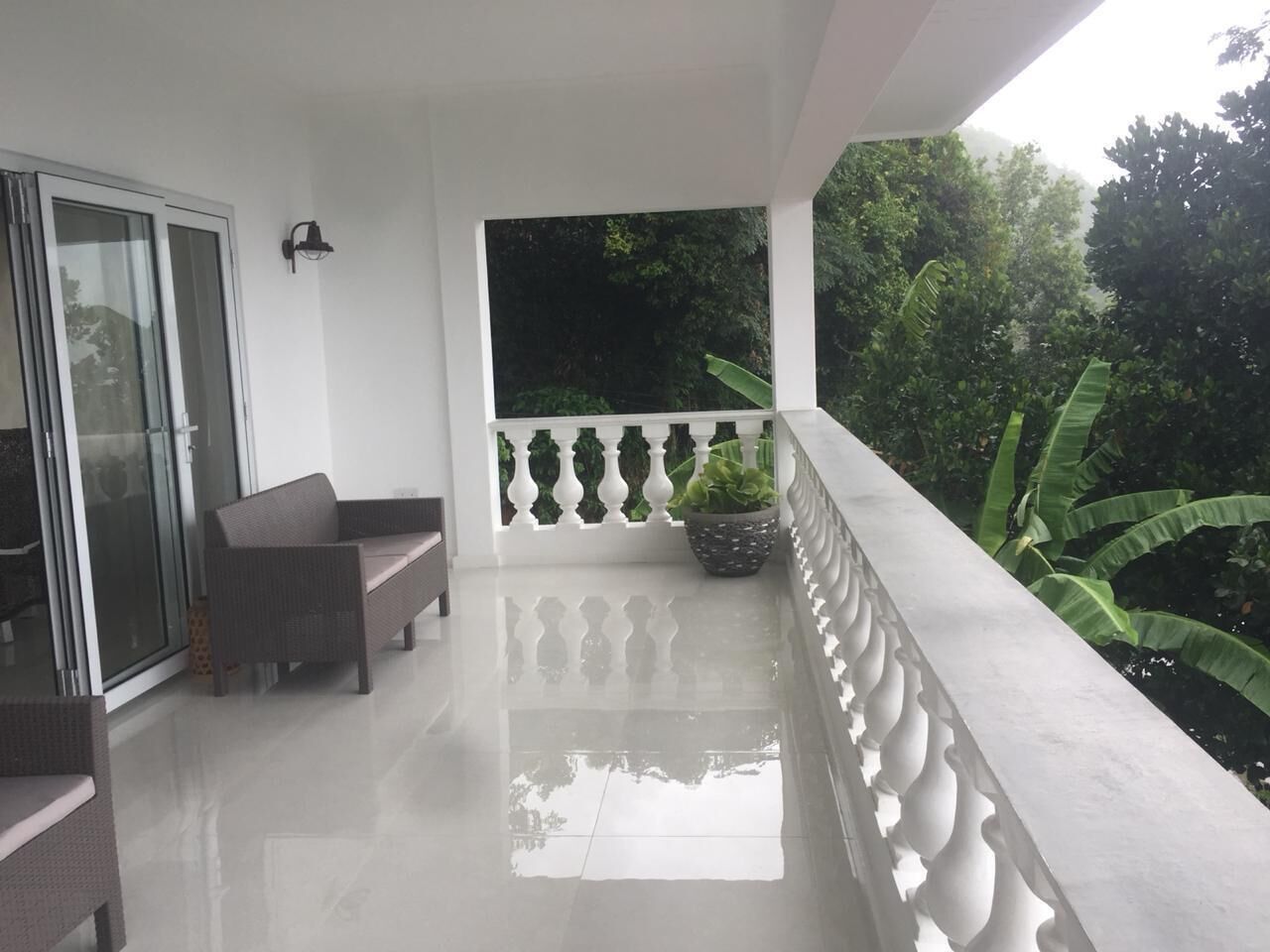 Căn hộ có tầm nhìn toàn cảnh, 2 phòng ngủ, quang cảnh biển | Hiên