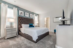 9 bedrooms, iron/ironing board, internet, bed sheets - Rent a Luxury Mansion on Storey Lake Resort, Minutes from Disney, Orlando Mansion  3232 (Orlando)