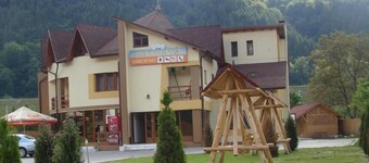 Pensiunea Floare de Colt