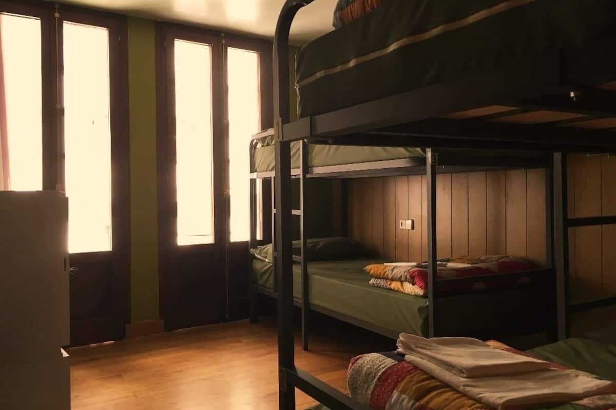Shared Dormitory, Mixed Dorm (1 bunk bed in 4 Beds Dorm) | Free WiFi, bed sheets