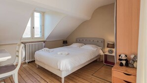Familiehus, eget bad (Charming House)
