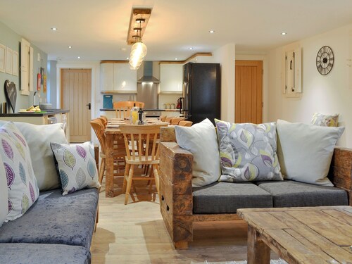 5 bedroom accommodation in Driffield, near Bridlington