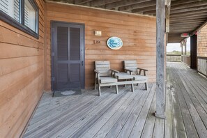 Terrace/patio - 2955 - Lois' Atlantic View, Condo for a small group getaway just a short distance from the beach (Duck)