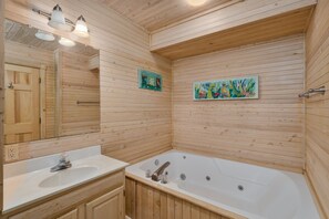 Bathtub, jetted tub, towels