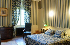 Grande Suite Royale | 特色装修、特色家居、办公桌、隔音