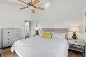 4 bedrooms, Internet, bed sheets
