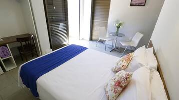 Phòng đôi Superior | Minibar, bàn, khu vực làm việc phù hợp cho laptop