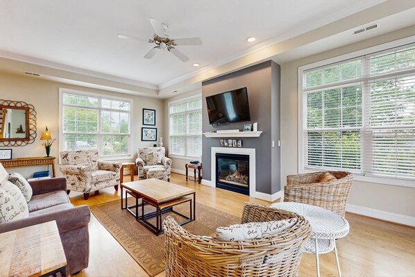 TV, fireplace, DVD player, stereo