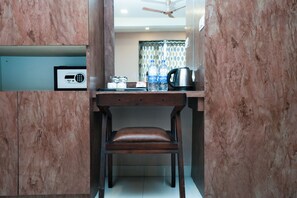 Superior-Zimmer | 1 Schlafzimmer, Schreibtisch, schallisolierte Zimmer, kostenloses WLAN