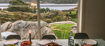 Stunning home in Farsund with WiFi