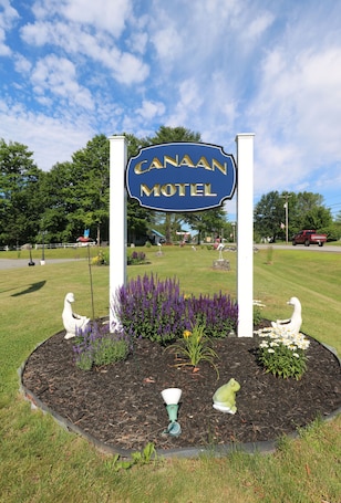 Front of property. Canaan Motel