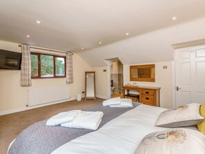 Room - 4 bedroom accommodation in Bwlch-y-ffridd, near Newtown (Bwlch-y-ffridd, near Newtown)