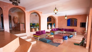 Lobby sitting area - Oceana Surf Camp (Taghazout)
