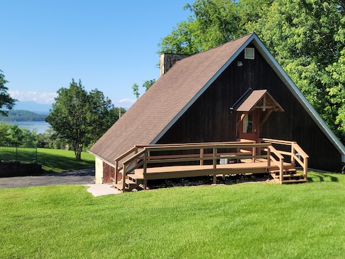 Secluded Lofty Escape 