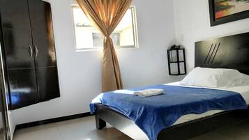 Double Room (Fan) | Down comforters, soundproofing, free WiFi