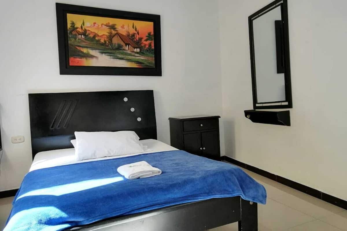 Habitación individual (Fan) | Edredón, insonorización y wifi gratis