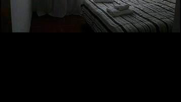 Apartemen Comfort | 1 kamar tidur, tirai kedap cahaya, dan setrika/meja setrika