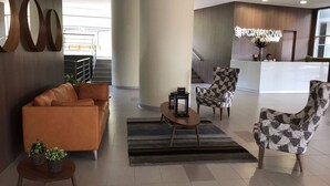 Lobby sitting area - Portanova Suites (Rionegro)