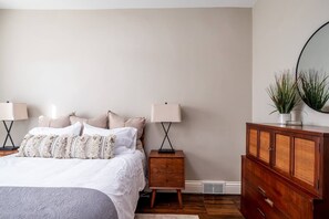 2 soverom, strykejern/-brett, wi-fi og sengetøy