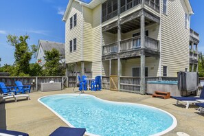 Lämmitetty uima-allas