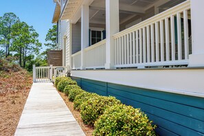 Property grounds - So close to the pool! Beach Views, Multiple Decks, Gated Community. ~Brise Del M (Cape San Blas)