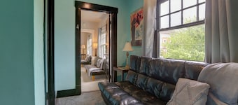 Your own historic estate in the heart of Old Louisville! NEAR IT All!!