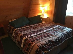 3 bedrooms, desk, travel cot, free WiFi - Klamath Riverside Dream (Montague)