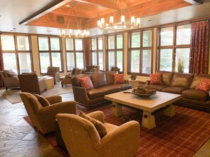 Interior - TRUE Ski-In Ski-Out Luxury 2 bd. 2 bth -Riverbend Lodge -Perfect location! (Breckenridge)