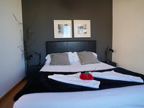 3 chambres, fer et planche à repasser, lit parapluie, Wi-Fi gratuit