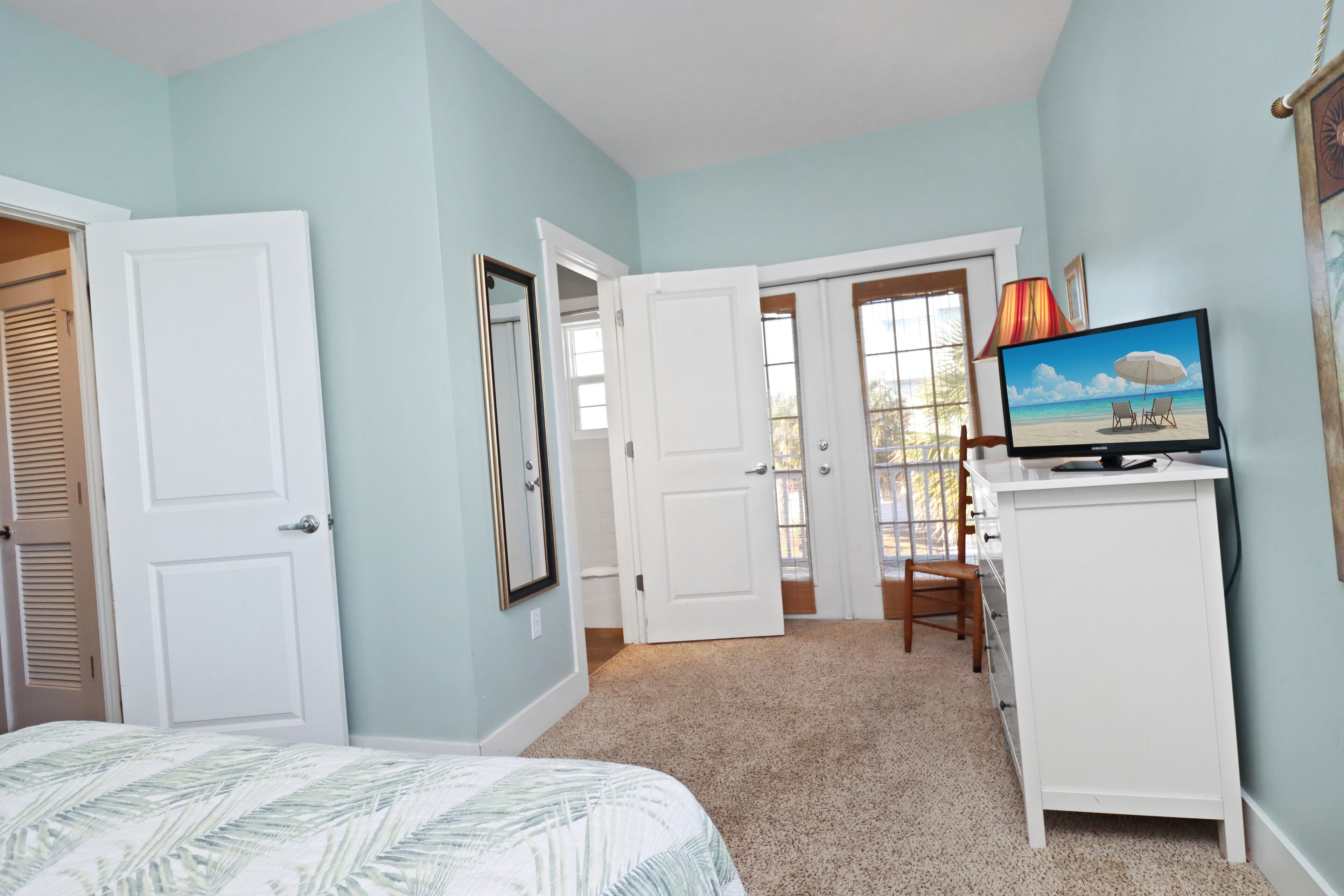 Bedroom 2 with TV, Gulf View Deck and Full Bath