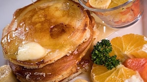 Free daily local cuisine breakfast  - Hotel Plaza Guanacaste (Managua)