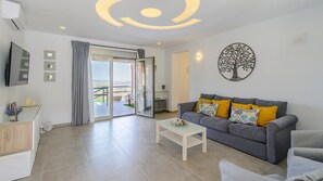 Televisor i llar de foc 