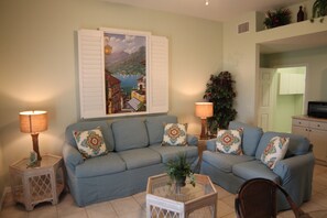 House, Multiple Beds, Balcony, Ocean View | Living room