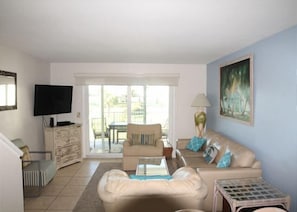 Condo, Multiple Beds, Hot Tub, Garden View | Living room | 40-inch TV with digital channels