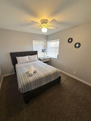 4 Schlafzimmer, Bügeleisen/Bügelbrett, WLAN