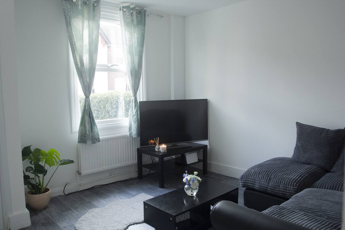 Premium Townhome, 3 Bedrooms | Living room | 55-inch Smart TV with digital channels, TV