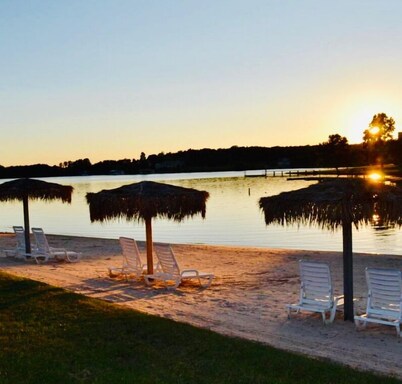 Paradise at the Lake. Amazing Lake and Mountain View’s