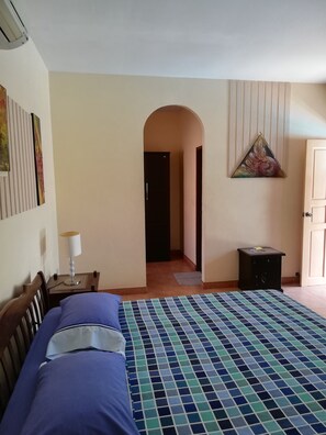 Comfort Bungalow | In-room safe, individually furnished, desk, laptop workspace