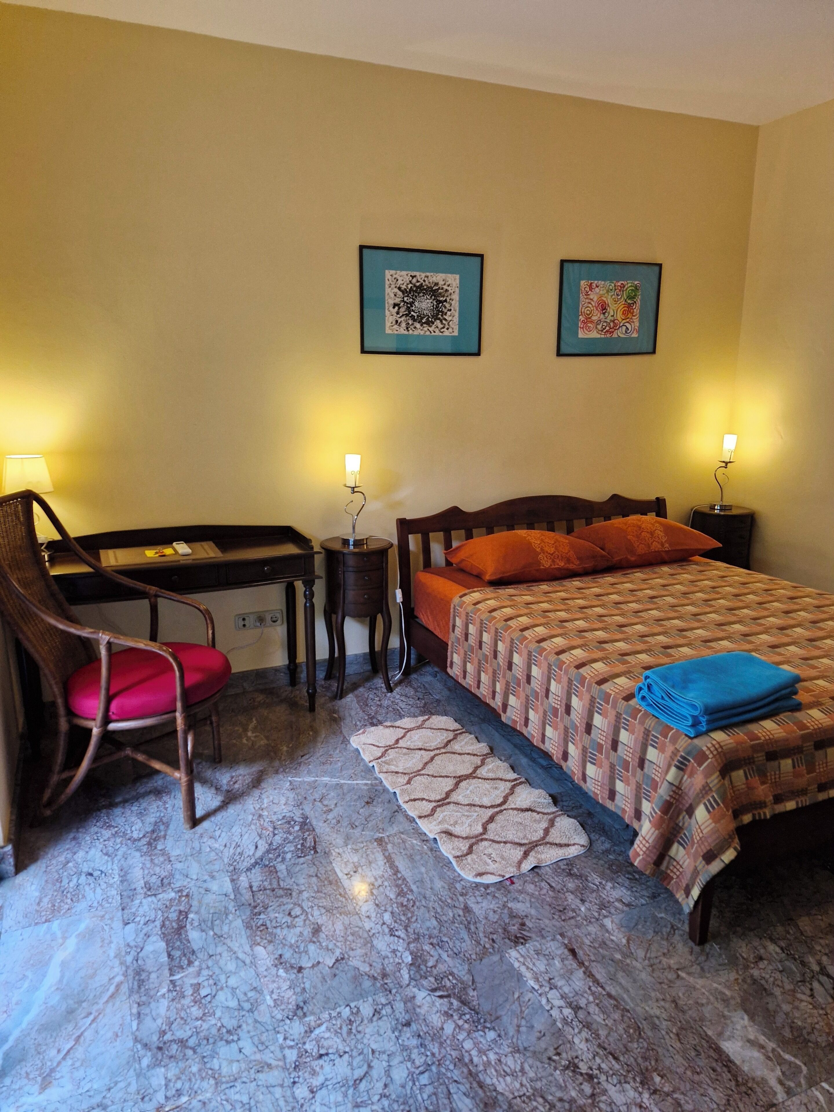 In-room safe, individually furnished, desk, laptop workspace