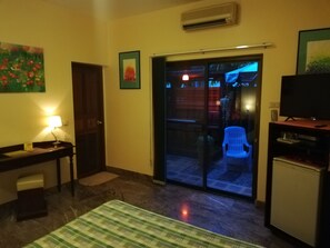 Habitación individual clásica | Caja fuerte, mobiliario individual, escritorio