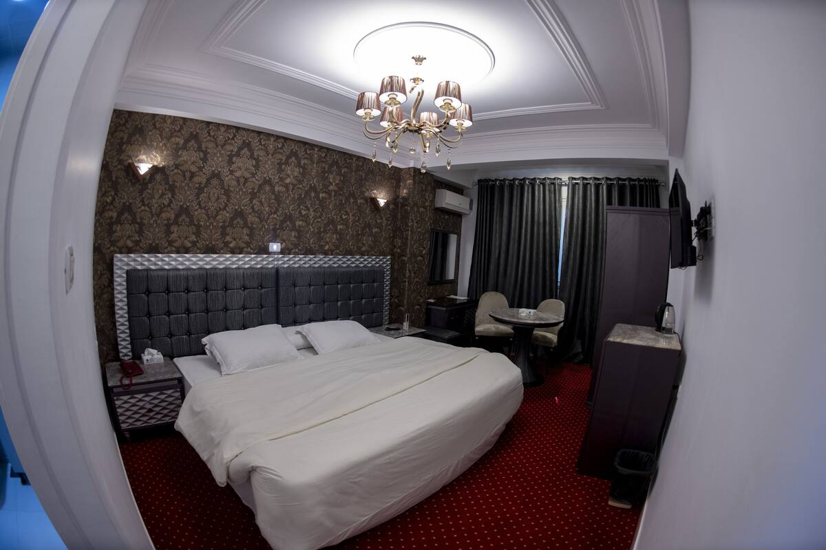 Single Room | Minibar, in-room safe, free WiFi