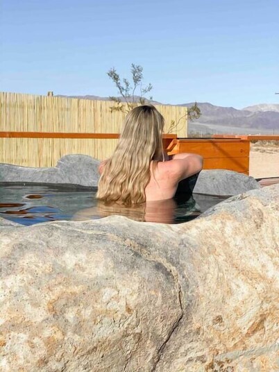 *Private Hot Springs* Yucca House with Granite Tub