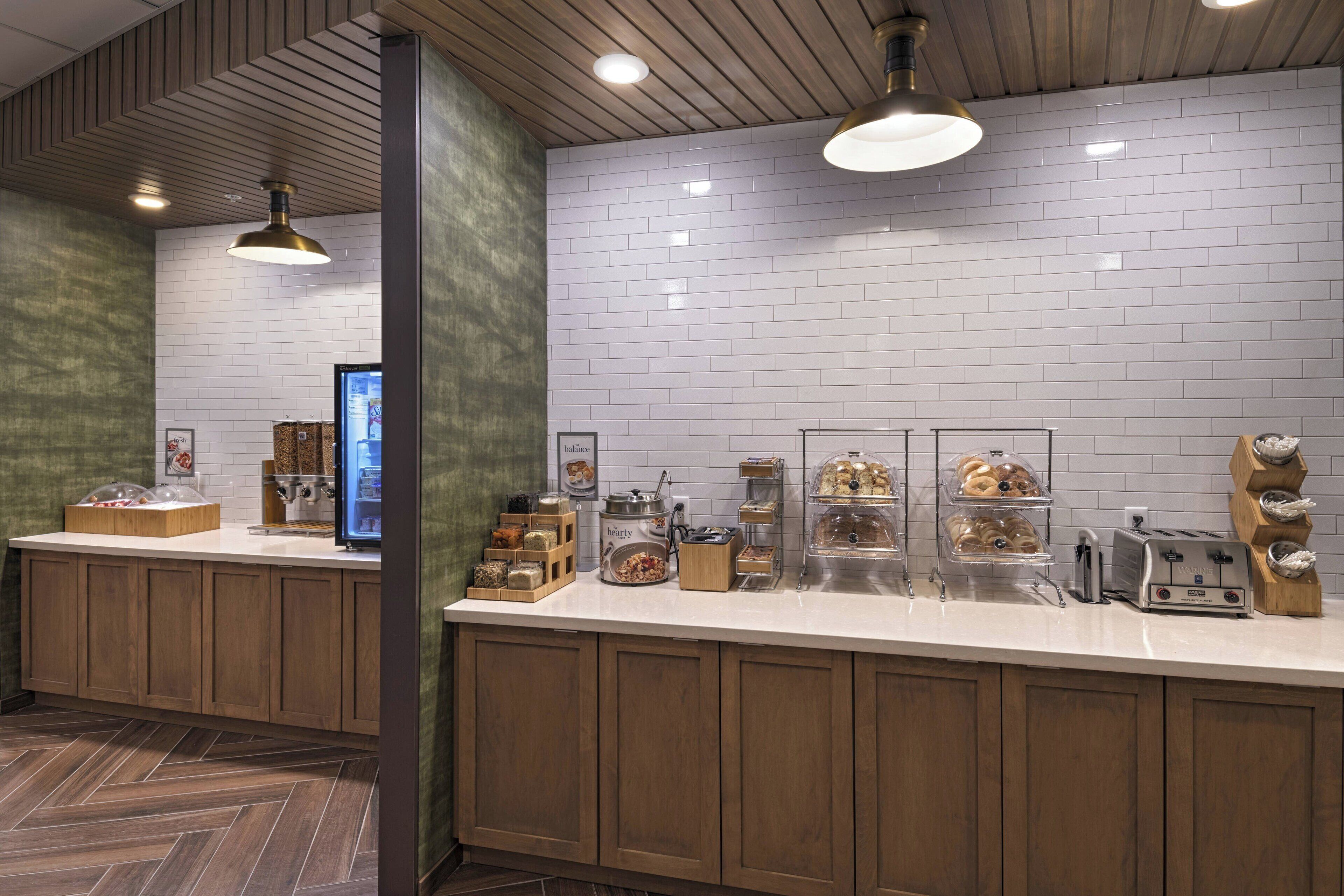 free daily continental breakfast