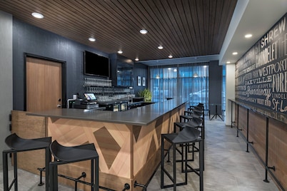 Fairfield Inn & Suites by Marriott St. Louis Downtown