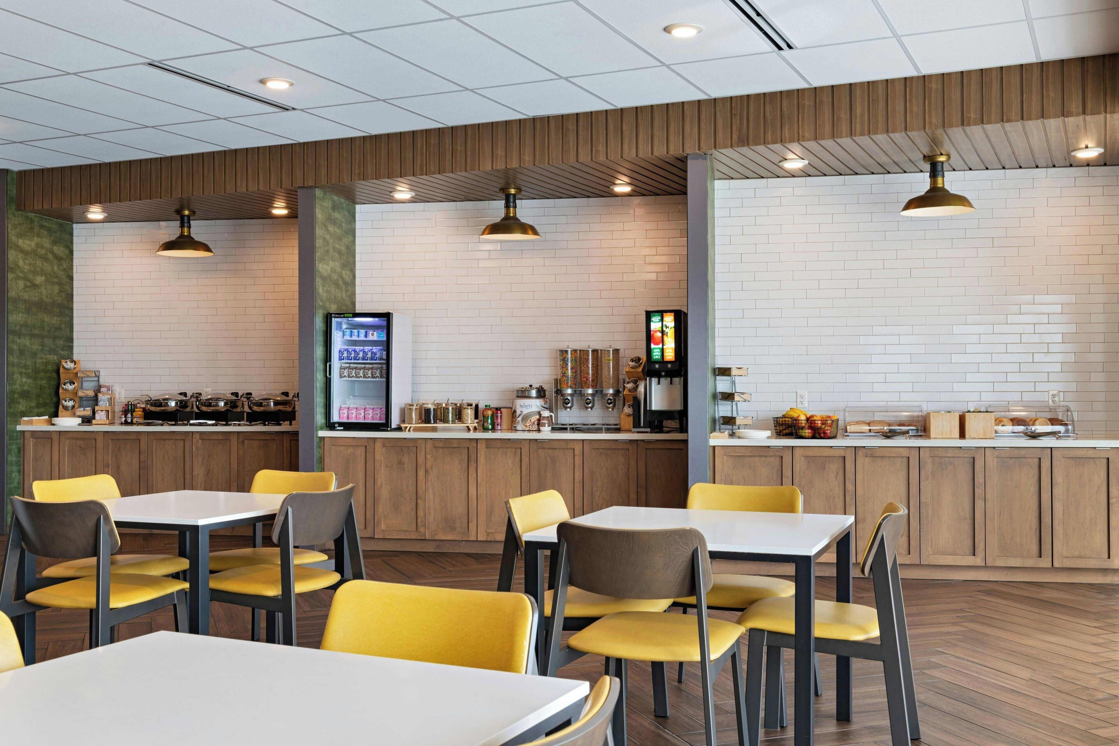 free daily continental breakfast