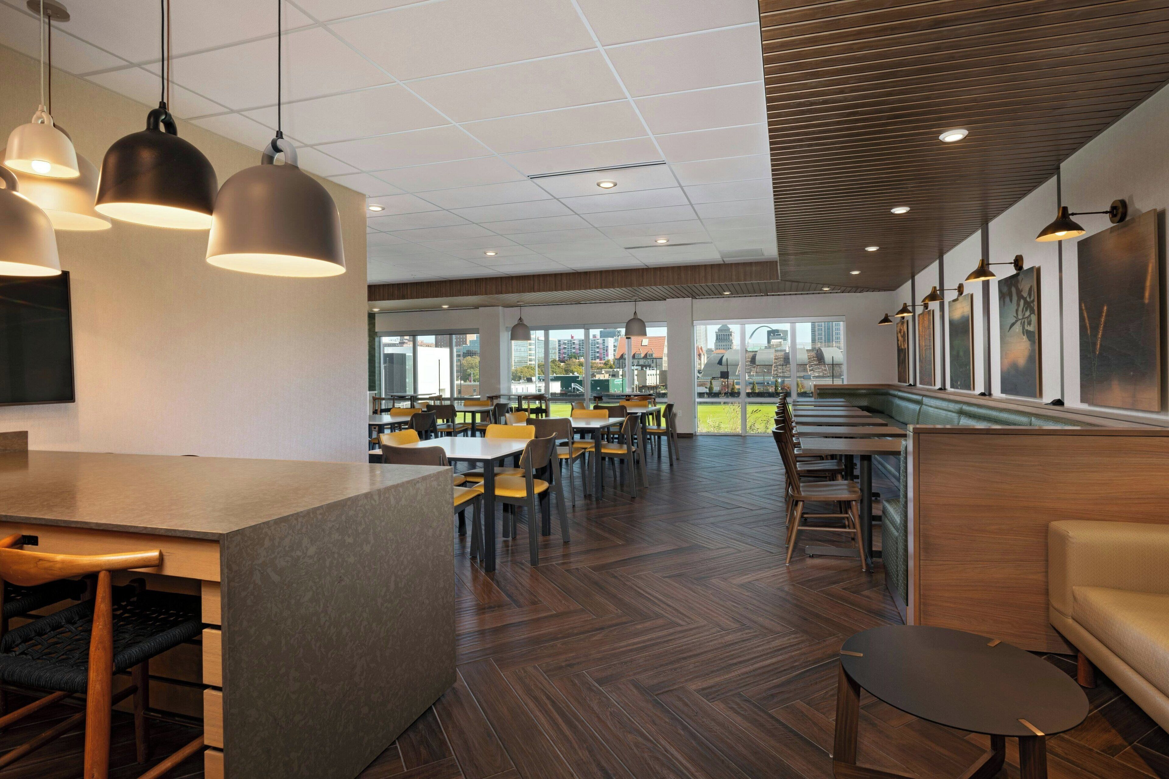 Free daily continental breakfast