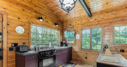 Cozy cottage surrounded by water w/ Kalamazoo River views - one dog OK
