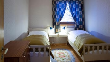 4 habitaciones, wifi gratis y ropa de cama