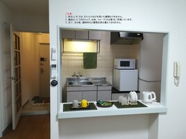 公寓 (Deluxe Room, 2adults+1child) | 私人厨房 | 冰箱、微波炉、电热水壶