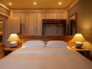 Premium Studio Suite | Individually decorated, individually furnished, blackout drapes